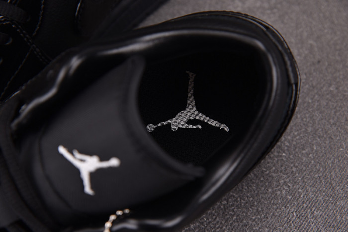 Air Jordan 1 Low “Black Croc” HJ7743-010