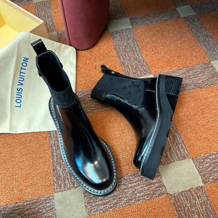 LV BOOTS L000052