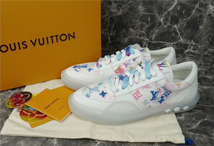LV SNEAKER LV-000282