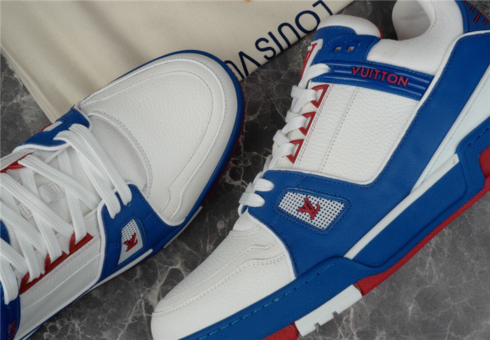 LV SNEAKER LV-000292