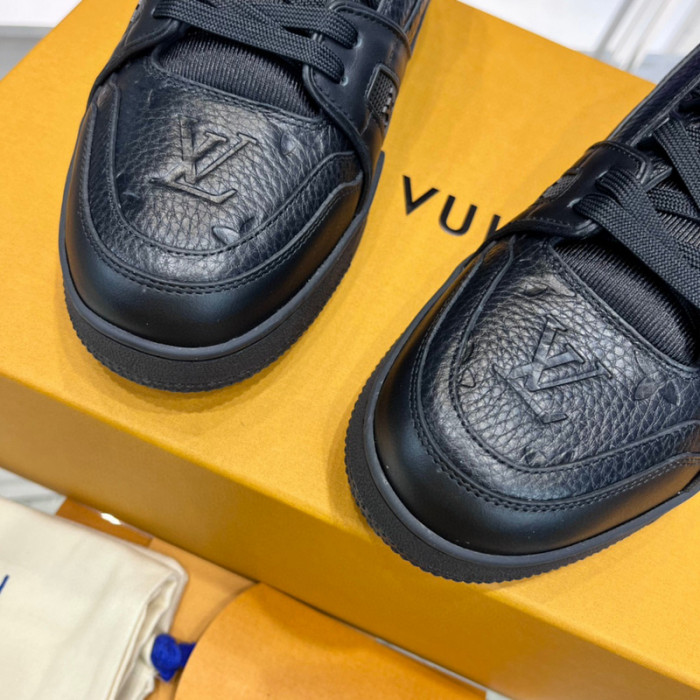 LV SNEAKER LV-000385