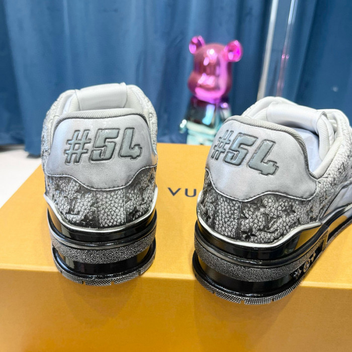 LV SNEAKER LV-000427