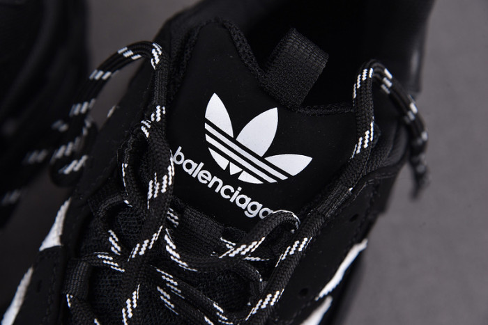 TRIPLES TRAINER SNEAKERS 2000106