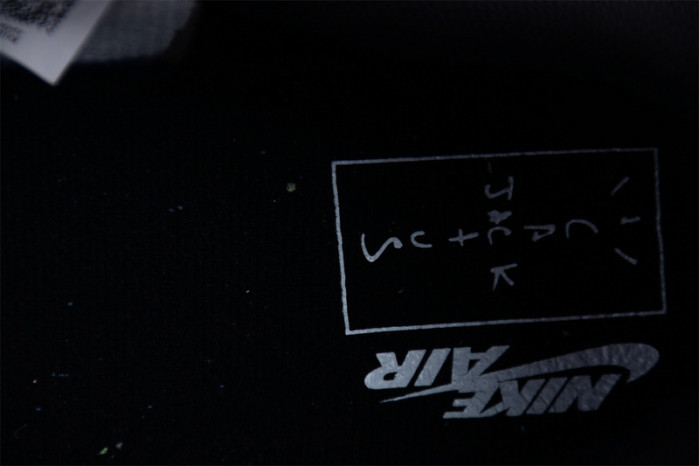 Travis Scott x Air Jordan 1