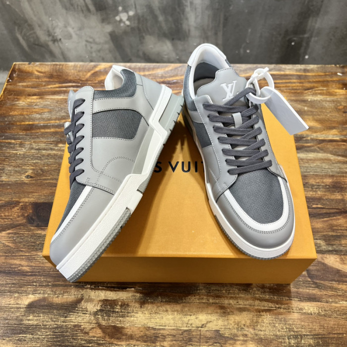 LV SNEAKER LV-000538