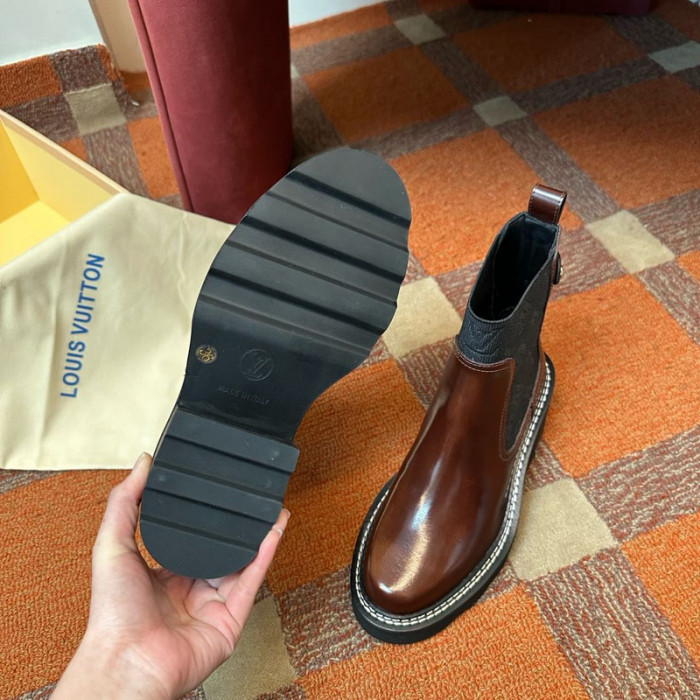 LV BOOTS L000049
