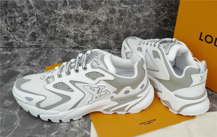 LV SNEAKER LV-000266