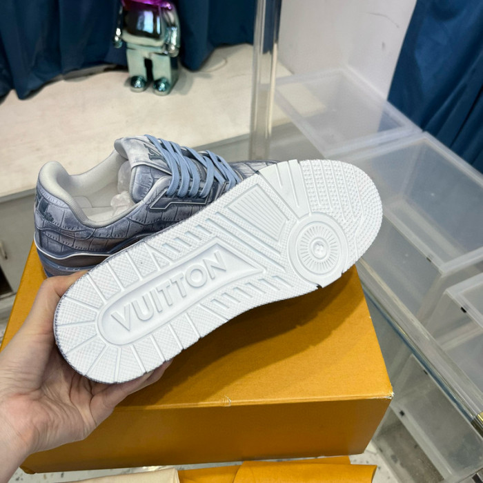 LV SNEAKER LV-000470