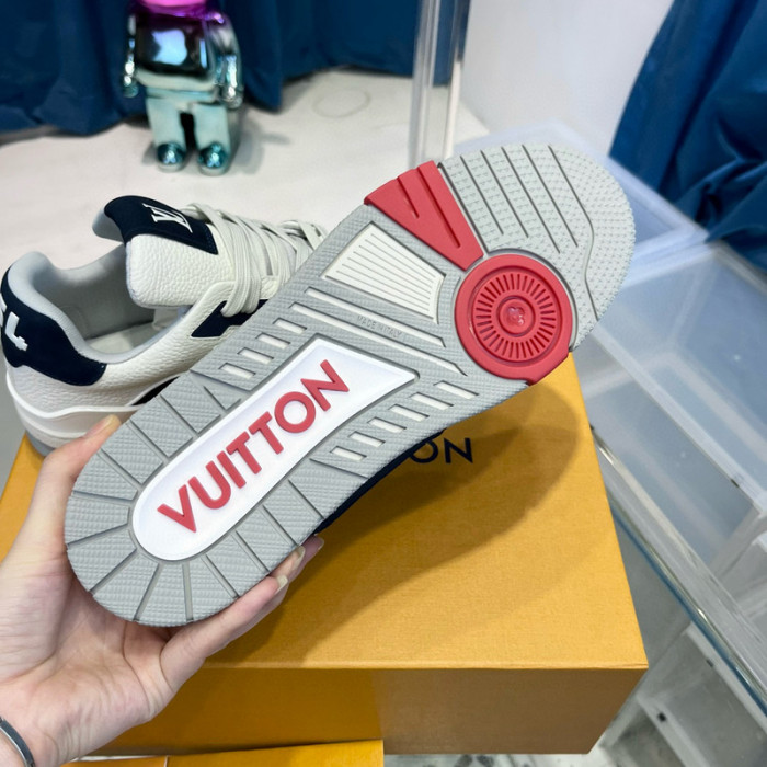 LV SNEAKER LV-000500