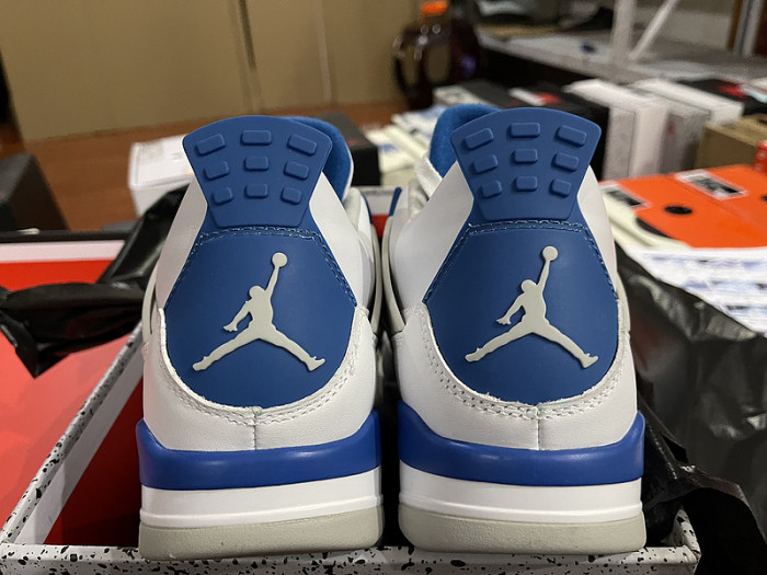 AIR JORDAN 4 RETRO 