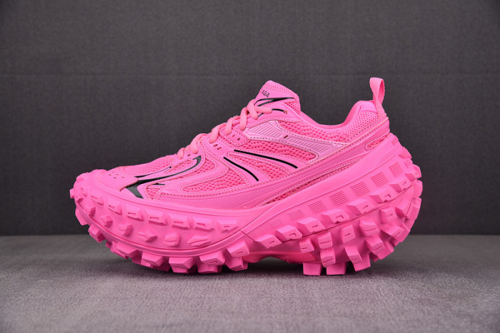 DEFENDER SNEAKER DS001