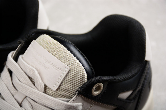 OFW SNEAKER