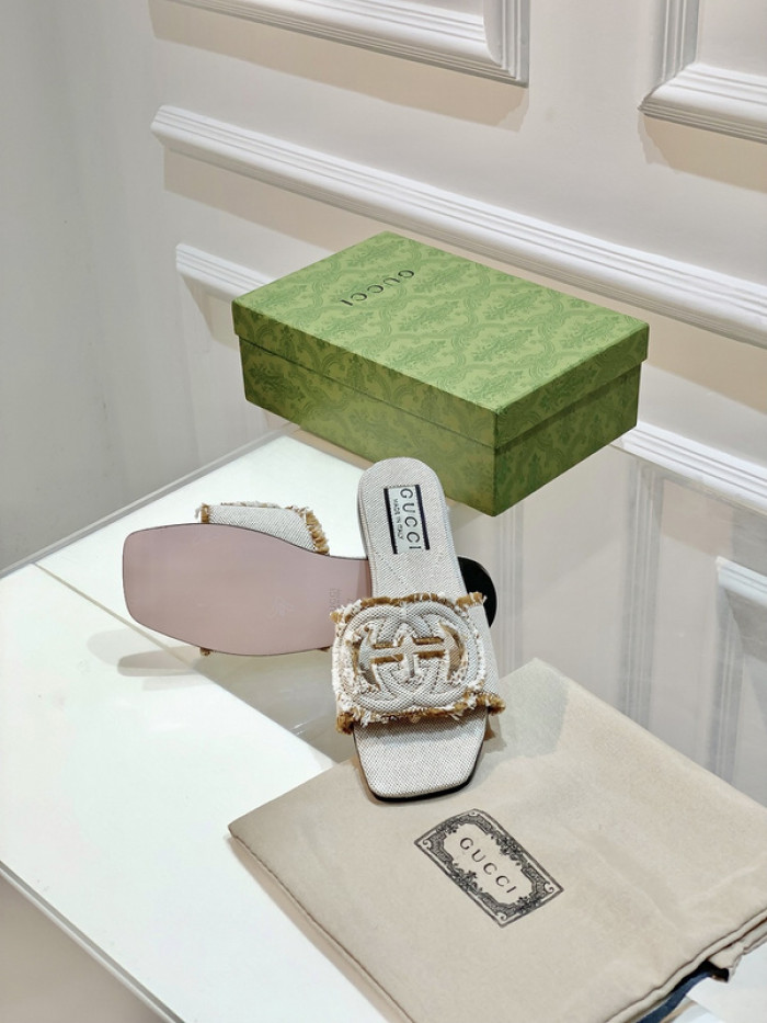 G*u*i* sandal 206
