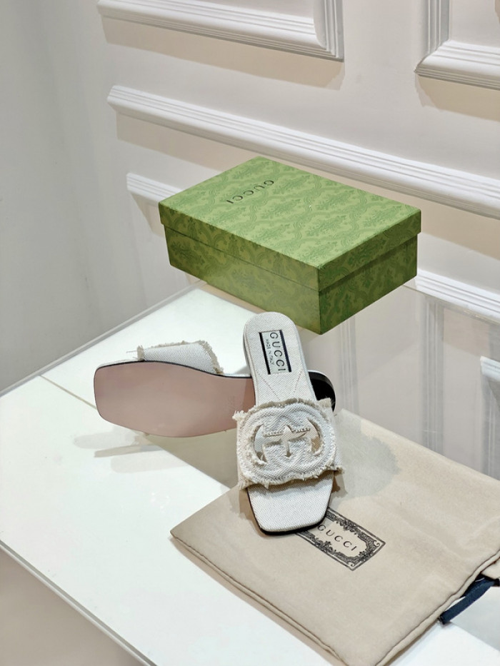 G*u*i* sandal 208