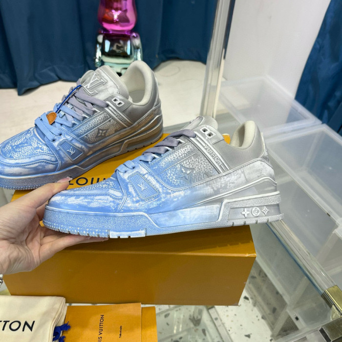 LV SNEAKER LV-000476