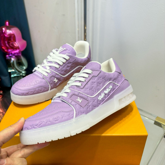 LV SNEAKER LV-000519