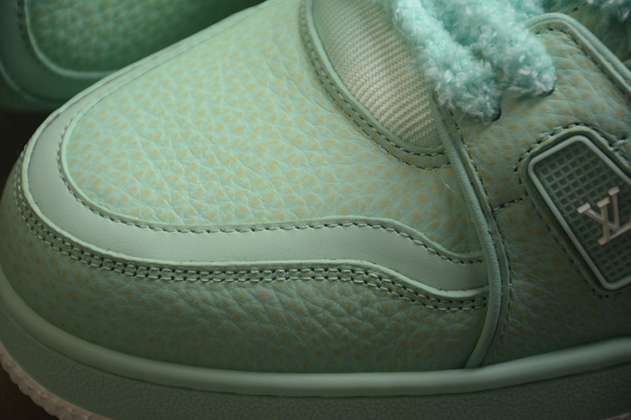 LV TRAINER SNEAKER LV-000557