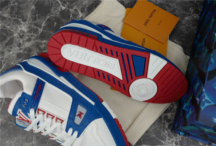 LV SNEAKER LV-000292