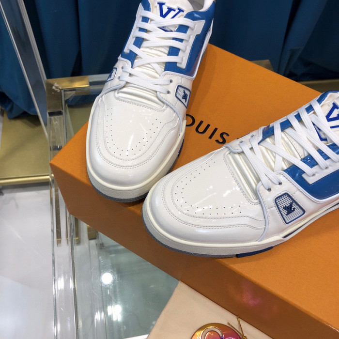 LV SNEAKER LV-000327