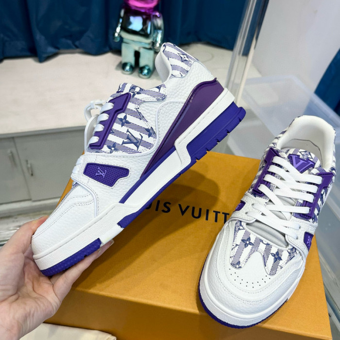LV SNEAKER LV-000439