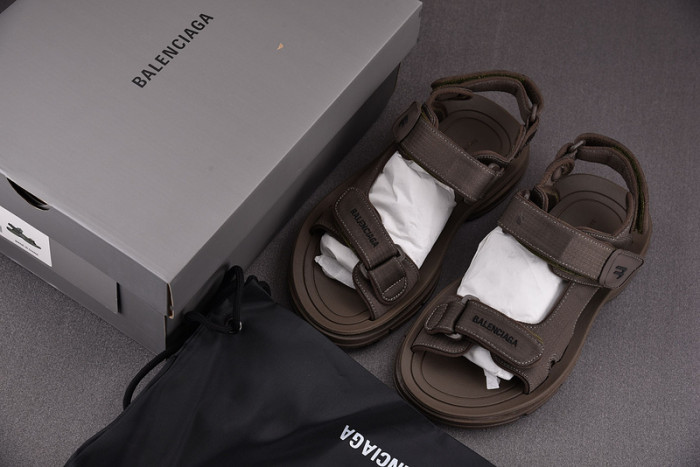 Balenciag* Sandal31