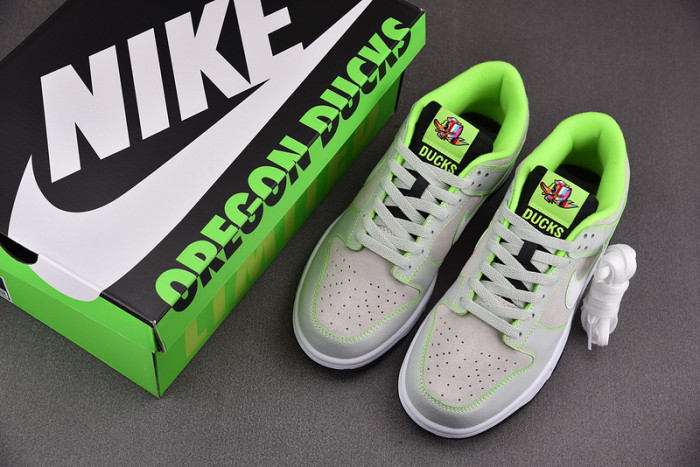 Nike Dunk Low University of Oregon PE (2023) FQ7260-001