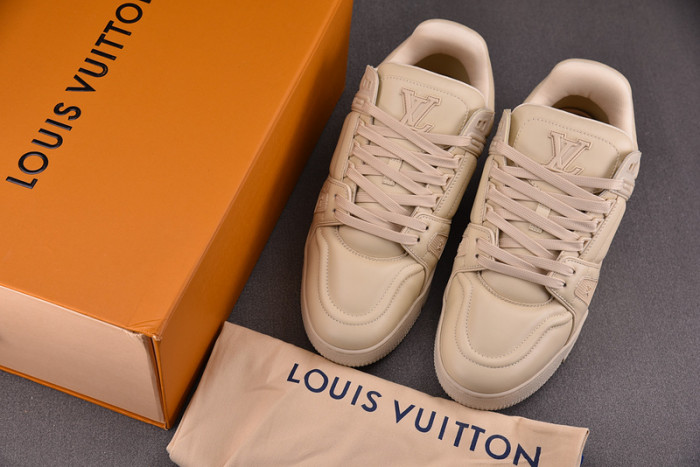 LV SNEAKER LV-000091