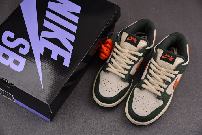 Nike SB Dunk Low Eire 304292-185