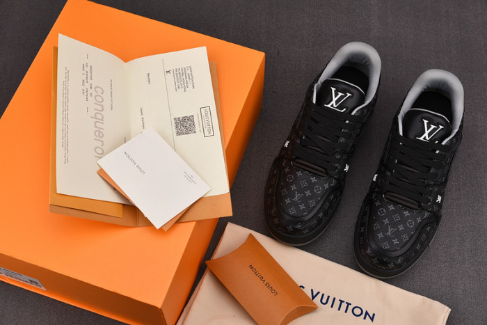 LV SNEAKER LV-000146