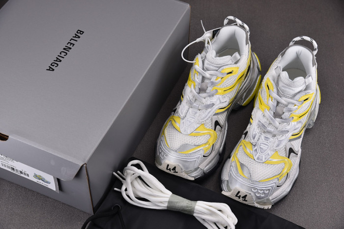 RUNNER SNEAKER RS062