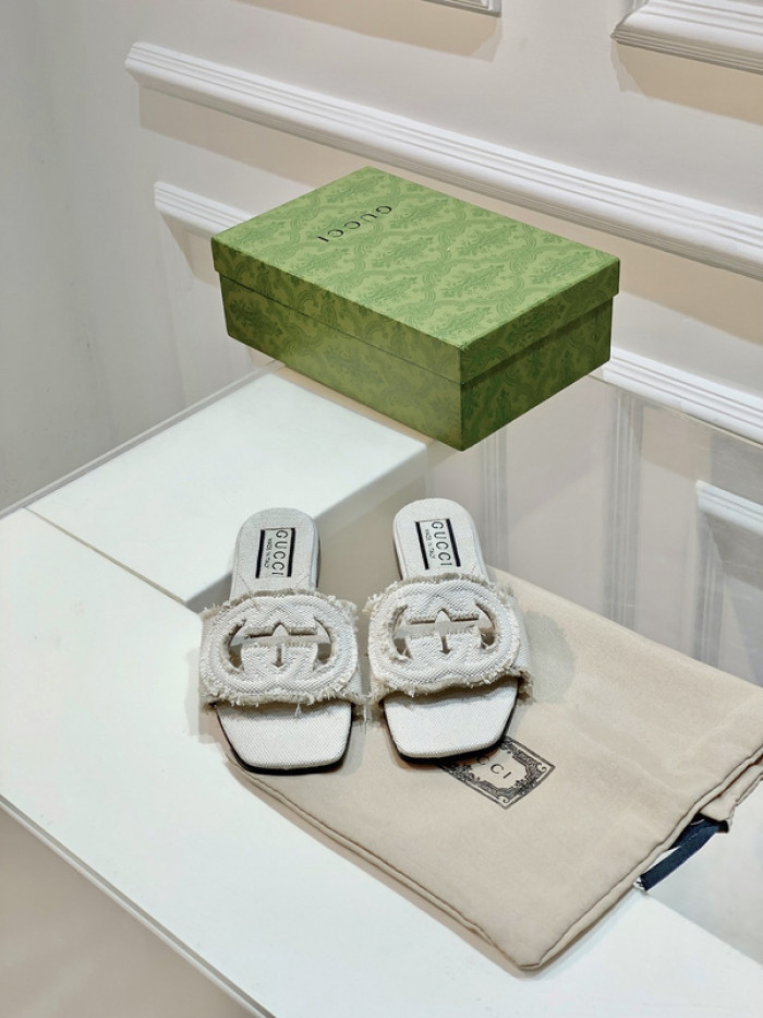 G*u*i* sandal 208