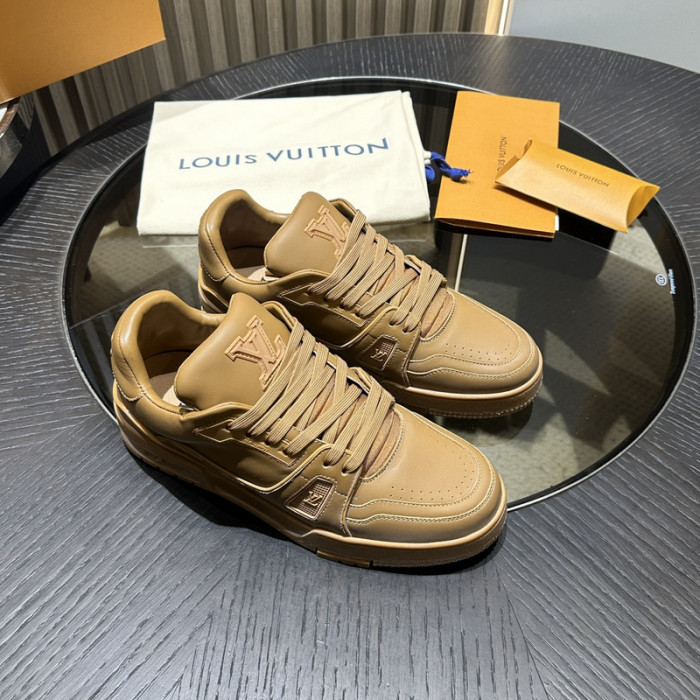 LV TRAINER SNEAKER LV-000602