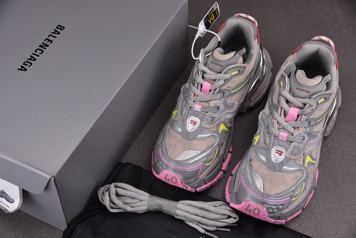 RUNNER SNEAKER