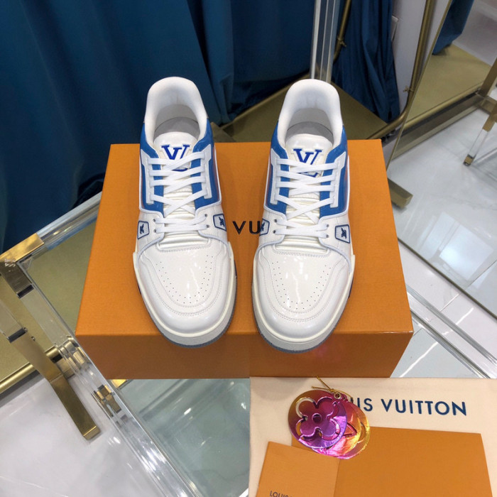 LV SNEAKER LV-000327