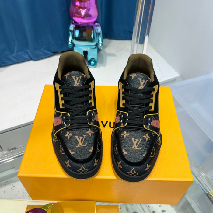 LV SNEAKER LV-000350