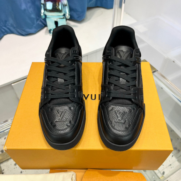 LV SNEAKER LV-000385