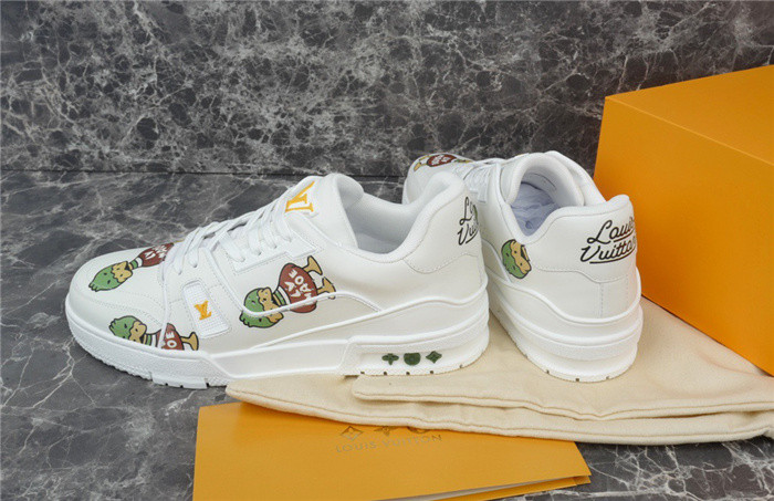 LV SNEAKER LV-000270