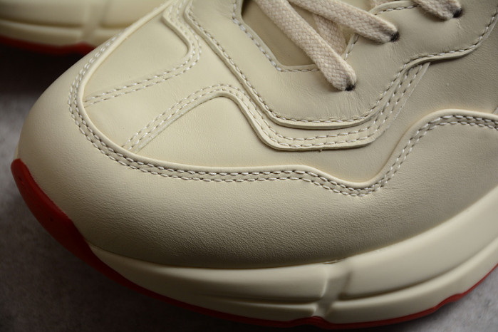 G*u*i* trainer sneaker 83