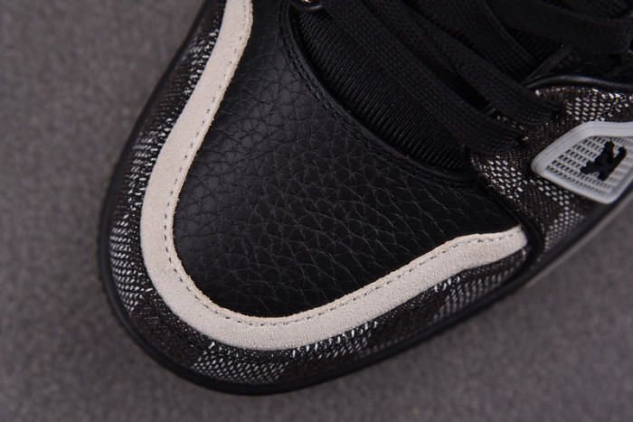 LV SNEAKER LV-000531