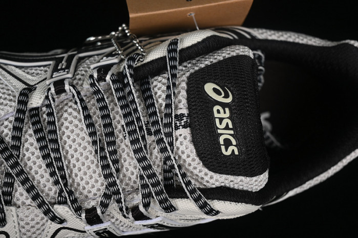 As*ic*s gel-kahana 8 black and white 1011b895-200