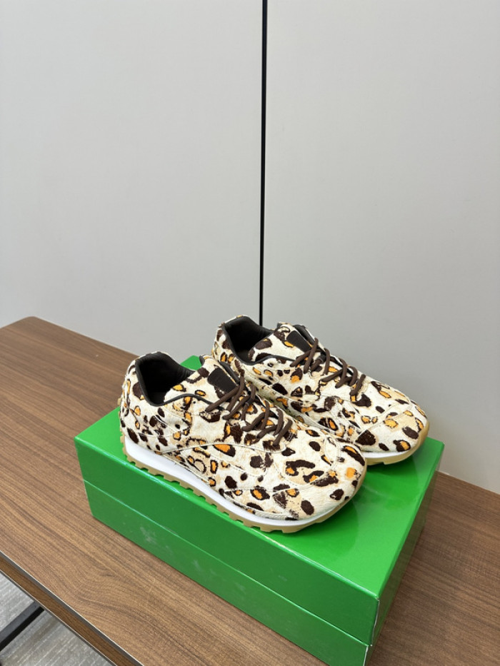 b0tte*a Ven*ta orbit sneaker bv013