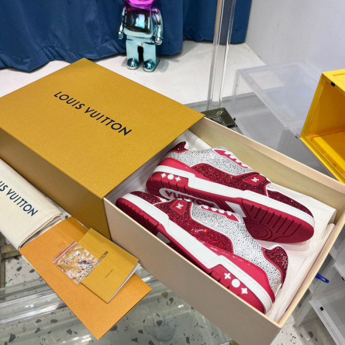 LV SNEAKER LV-000398