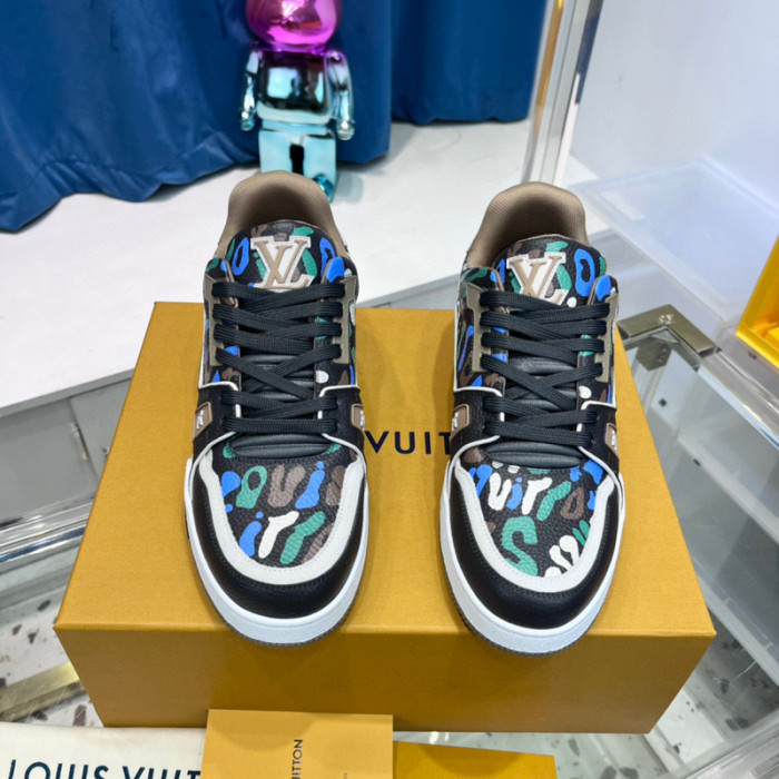 LV SNEAKER LV-000401
