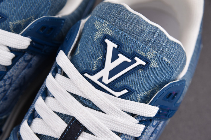 LV SNEAKER LV-000106