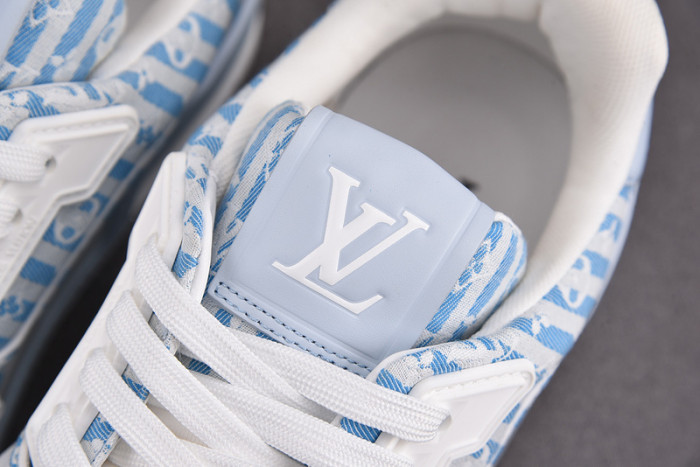 LV SNEAKER LV-000111