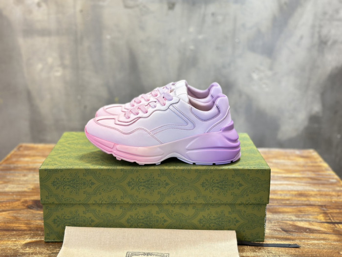 G*u*i* trainer sneaker136