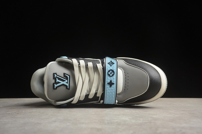 LV TRAINER SNEAKER LV-000553