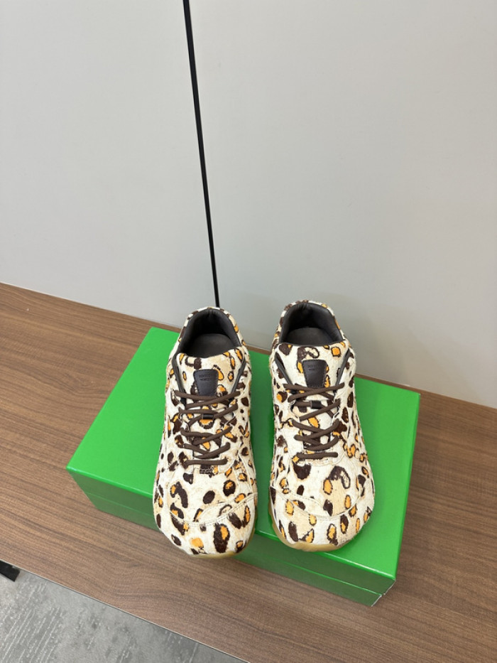 b0tte*a Ven*ta orbit sneaker bv013