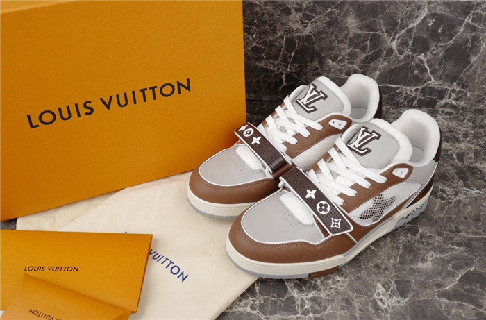 LV SNEAKER LV-000148