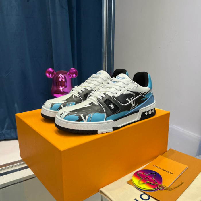 LV SNEAKER LV-000340